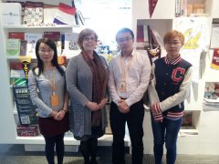 美国华盛顿大学国际英语教育推广处一行访问我社